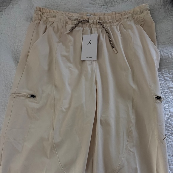 Nike Women’s Pants - large - Picture 2 of 3